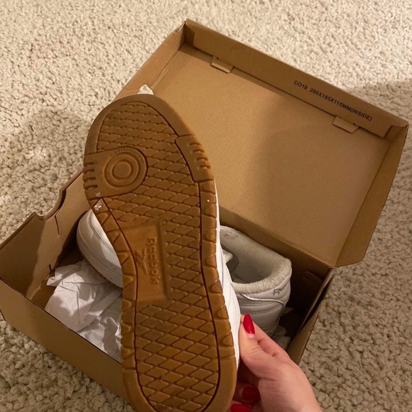 Reebok Club C Women’s Sneaker - Picture 2 of 3